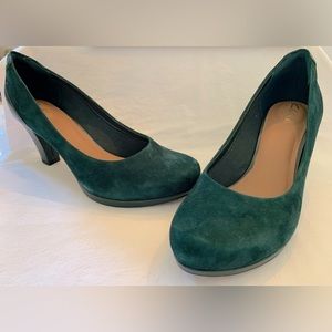 NWOT Clarks artisan Chorus chic pumps- size 9.5M NEW
